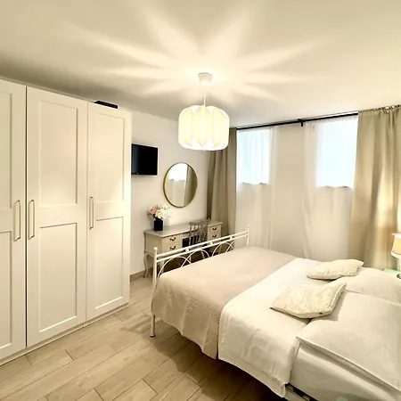 Appartement Charming In Center Split